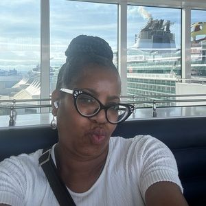 Meet your Posher, Veneeta